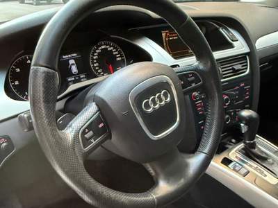 Audi A4 143CV **CAMBIO AUTOMATICO** Grigio usata Bari