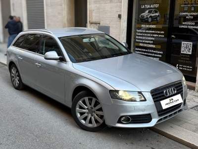 Audi A4 143CV **CAMBIO AUTOMATICO** Grigio usata Bari