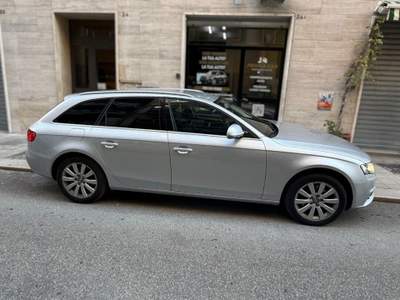 Audi A4 143CV **CAMBIO AUTOMATICO** Grigio usata Bari