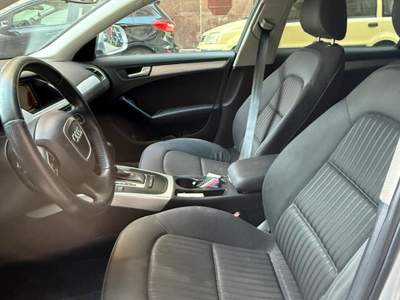 Audi A4 143CV **CAMBIO AUTOMATICO** Grigio usata Bari