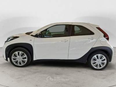 Toyota Aygo X 1.0B (72 CV) Active S-CVT FINO A 3 ANNI DI GARANZIA E 3 ANNI DI MANUTENZIONE ORDINARIA  CAMBIO AUTOMATICO Bianco usata Salerno