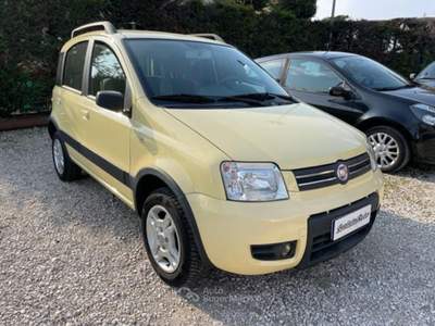 Fiat Panda 1.2 Climbing Natural Power Giallo usata Montecchio Precalcino