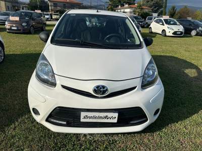 Toyota Aygo Aygo 1.0 12V VVT-i 5 porte Lounge Connect Bianco usata Montecchio Precalcino