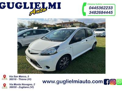 Toyota Aygo Aygo 1.0 12V VVT-i 5 porte Lounge Connect Bianco usata Montecchio Precalcino