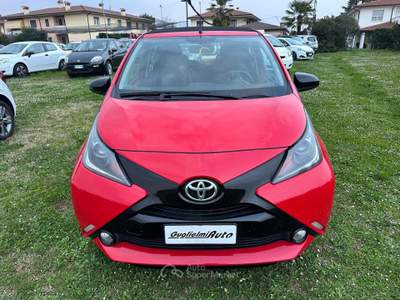 Toyota Aygo 1.0 VVT-i X-WAVE Tetto Apribile Rosso usata Montecchio Precalcino