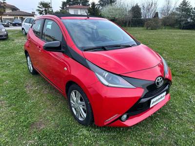 Toyota Aygo 1.0 VVT-i X-WAVE Tetto Apribile Rosso usata Montecchio Precalcino