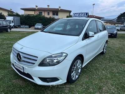 Mercedes-Benz Classe B B 180 CDI BlueEFFICIENCY Premium Bianco usata Montecchio Precalcino