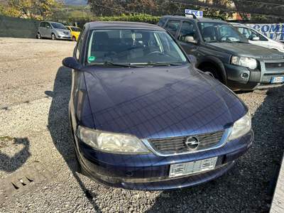 Opel Vectra Vectra 2.0i 16V cat 5 porte CD 100 Blu/Azzurro usata Montecchio Precalcino
