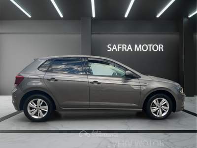 Volkswagen Polo 1.6 TDI SCR 95cv Comfortline DSG BMT Grigio usata Rende
