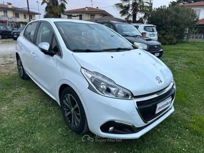 Peugeot 208 208 5p 1.2 puretech Allure gpl 82cv Bianco usata Montecchio Precalcino