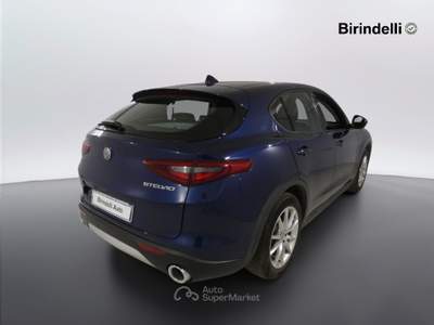 Alfa Romeo Stelvio  -  2.2 turbodiesel 180 cv at8 q4 executive Blu/Azzurro usata Vinci