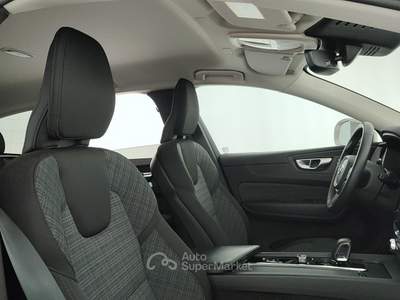 Volvo XC60 Xc60 2.0 b4 core auto Argento usata Cuneo