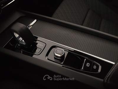 Volvo XC60 Xc60 2.0 b4 core auto Argento usata Cuneo