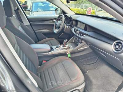Alfa Romeo Stelvio Stelvio 2.2 T.diesel 160CV AT8 RWD Bus. TAGLIANDI ALFAROMEO Grigio usata Somma Vesuviana