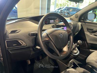 Lancia Ypsilon 5 porte S&S Hybrid Grigio usata Angri