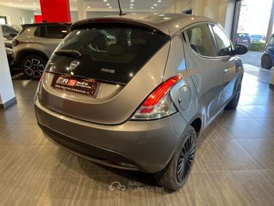 Lancia Ypsilon 5 porte S&S Hybrid Grigio usata Angri