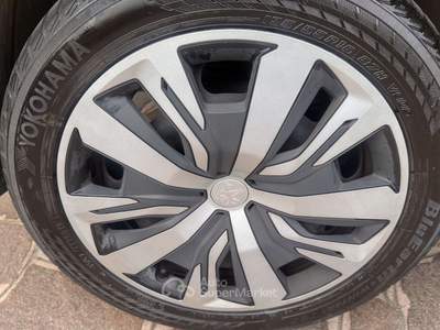 Peugeot 208 1.2 puretech Active s&s 75cv Neo Patentati Oro usata Lesmo