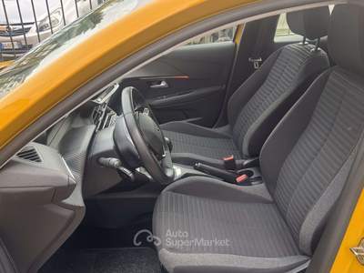 Peugeot 208 1.2 puretech Active s&s 75cv Neo Patentati Oro usata Lesmo