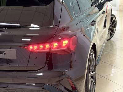 Audi A3 Sportback Identity Black km0 2026 150cv |tetto+pelle+R19"| Nero usata San Felice a Cancello