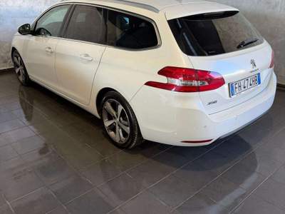 Peugeot 308 308 BlueHDi 120 S&S EAT6 SW Allure Bianco usata Cornaredo
