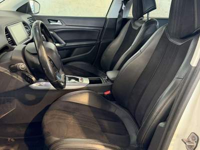 Peugeot 308 308 BlueHDi 120 S&S EAT6 SW Allure Bianco usata Cornaredo