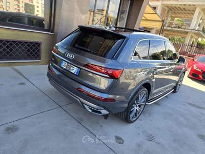 Audi Q7 quattro tiptronic S line 7 posti Grigio usata Brusciano