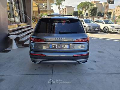 Audi Q7 quattro tiptronic S line 7 posti Grigio usata Brusciano