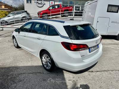 Opel Astra 1.5CDI AT9 122CV BUSINESS ELEG. Bianco usata Foligno