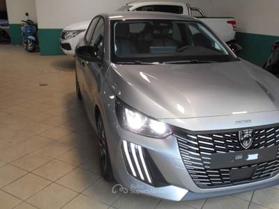 Peugeot 208 VERSIONE ALLURE Argento usata Novara