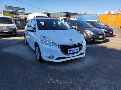 Peugeot 208 PEUGEOT 208 1.2 82 CV ACTIVE Bianco usata Pontecagnano Faiano