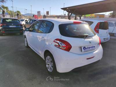 Peugeot 208 PEUGEOT 208 1.2 82 CV ACTIVE Bianco usata Pontecagnano Faiano