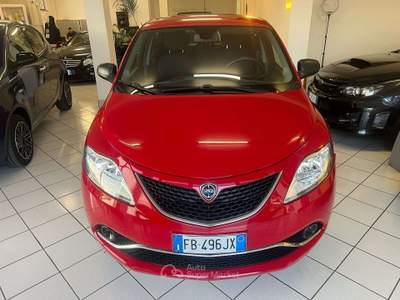 Lancia Ypsilon Ypsilon 1.2 8v GOLD 69cv Rosso usata Caravaggio