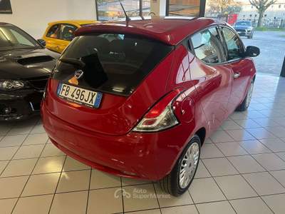 Lancia Ypsilon Ypsilon 1.2 8v GOLD 69cv Rosso usata Caravaggio