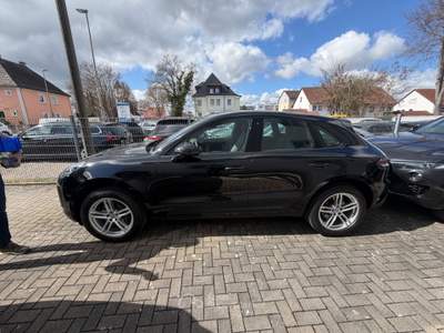 Porsche Macan 2.0 turbo 265cv Tetto Navigatore Nero usata Roma