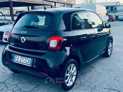 Smart ForFour 70 1.0 Brabus Syle Nero usata Massarosa