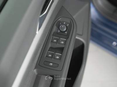 Volkswagen Golf 2.0 TDI SCR LIFE 115CV | GY406RF Blu/Azzurro usata Cantù