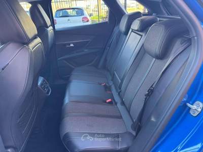 Peugeot 3008 1.5 bluehdi 131cv Allure EAT8 Blu/Azzurro usata Cernusco sul Naviglio