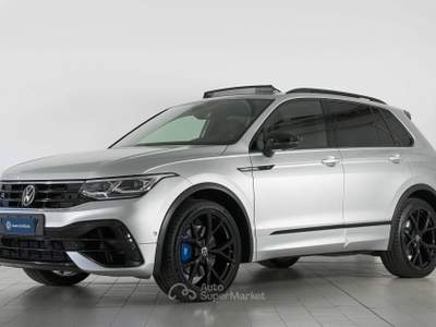 Volkswagen Tiguan - 2.0 tsi R 4motion 320cv dsg | GM698AV Argento usata Cantù
