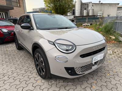 Fiat 600 Hybrid 100 CV DCT MHEV La Prima Beige usata Mercato Saraceno