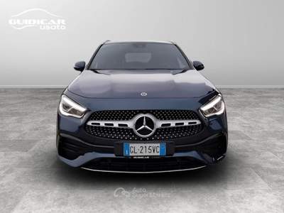 Mercedes-Benz GLA 200 D Premium 8G-DCT Blu/Azzurro usata Lucca
