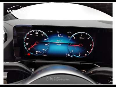 Mercedes-Benz GLA 200 D Premium 8G-DCT Blu/Azzurro usata Lucca
