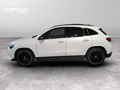 Mercedes-Benz GLA 200 D AMG Line Premium 8G-DCT Bianco usata Lucca