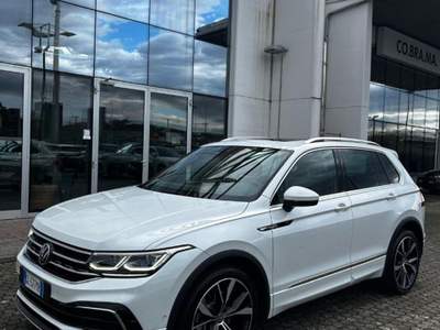 Volkswagen Tiguan 2.0 TDI 200 CV SCR FARI MATRIX DSG 4MOTION R-Line Bianco usata Scandicci