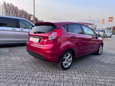 Ford Fiesta 1.0 EcoBoost 100CV 5 porte Powershift Business Rosso usata Zero Branco