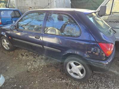 Ford Fiesta Neopatentati Blu/Azzurro usata Arezzo