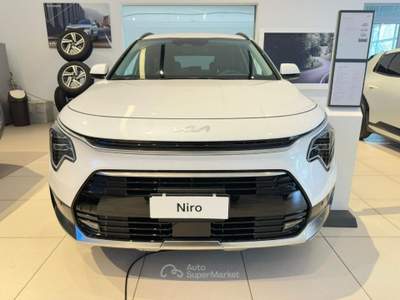 Kia Niro 1.6 GDi DCT HEV Evolution Bianco usata Castenaso