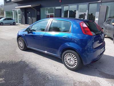 Fiat Grande Punto NEOPATENTATI, GARANZIA ESCLUSA Blu/Azzurro usata Giulianova