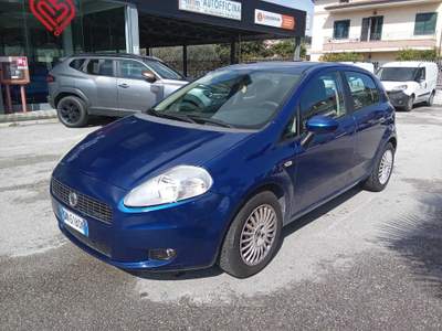 Fiat Grande Punto NEOPATENTATI, GARANZIA ESCLUSA Blu/Azzurro usata Giulianova