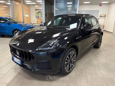 Maserati Grecale 2.0 benzina/ibrida 330cv.  4x4  Modena , Km 56.000 Nero usata Alba