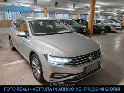 Volkswagen Passat 2.0 TDI EVO Business Fari LED, Navi, Ambient Pack Argento usata Monte San Giusto